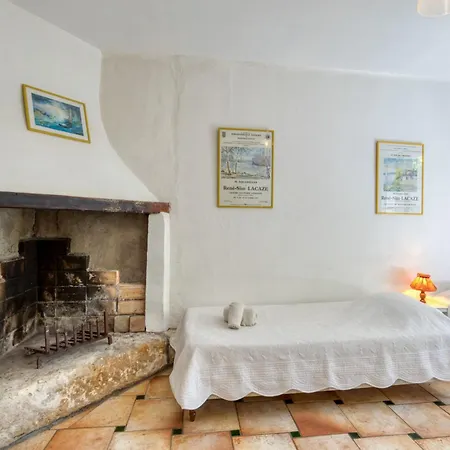 Reattu Holiday home Fourques (Gard)