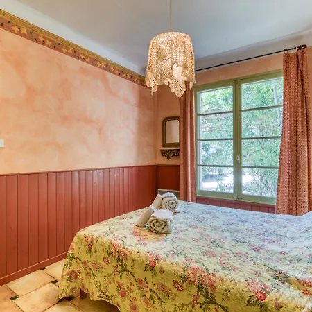 Reattu Holiday home Fourques (Gard)